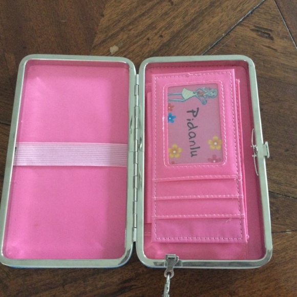 Wallet - Picture 3 of 5